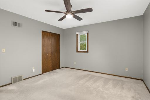 3141 Hillsboro Avenue N, Minneapolis, MN 55427