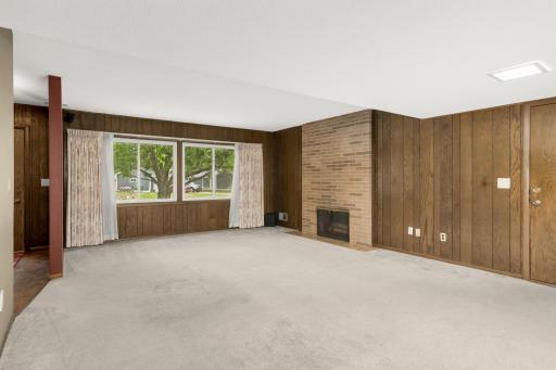 3141 Hillsboro Avenue N, Minneapolis, MN 55427