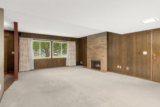 3141 Hillsboro Avenue N, Minneapolis, MN 55427
