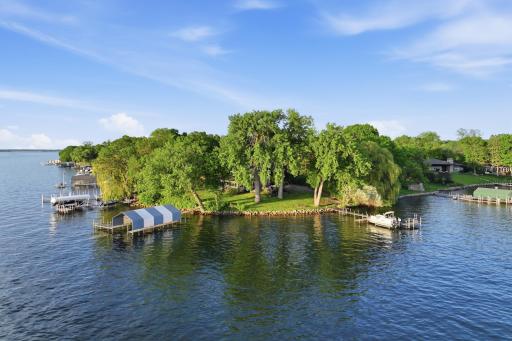 Welcome to 5150 Meadville on Excelsior Bay, Lake Minnetonka!