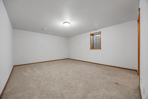 766 36th Street S, Moorhead, MN 56560