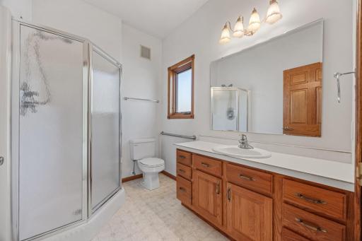 766 36th Street S, Moorhead, MN 56560