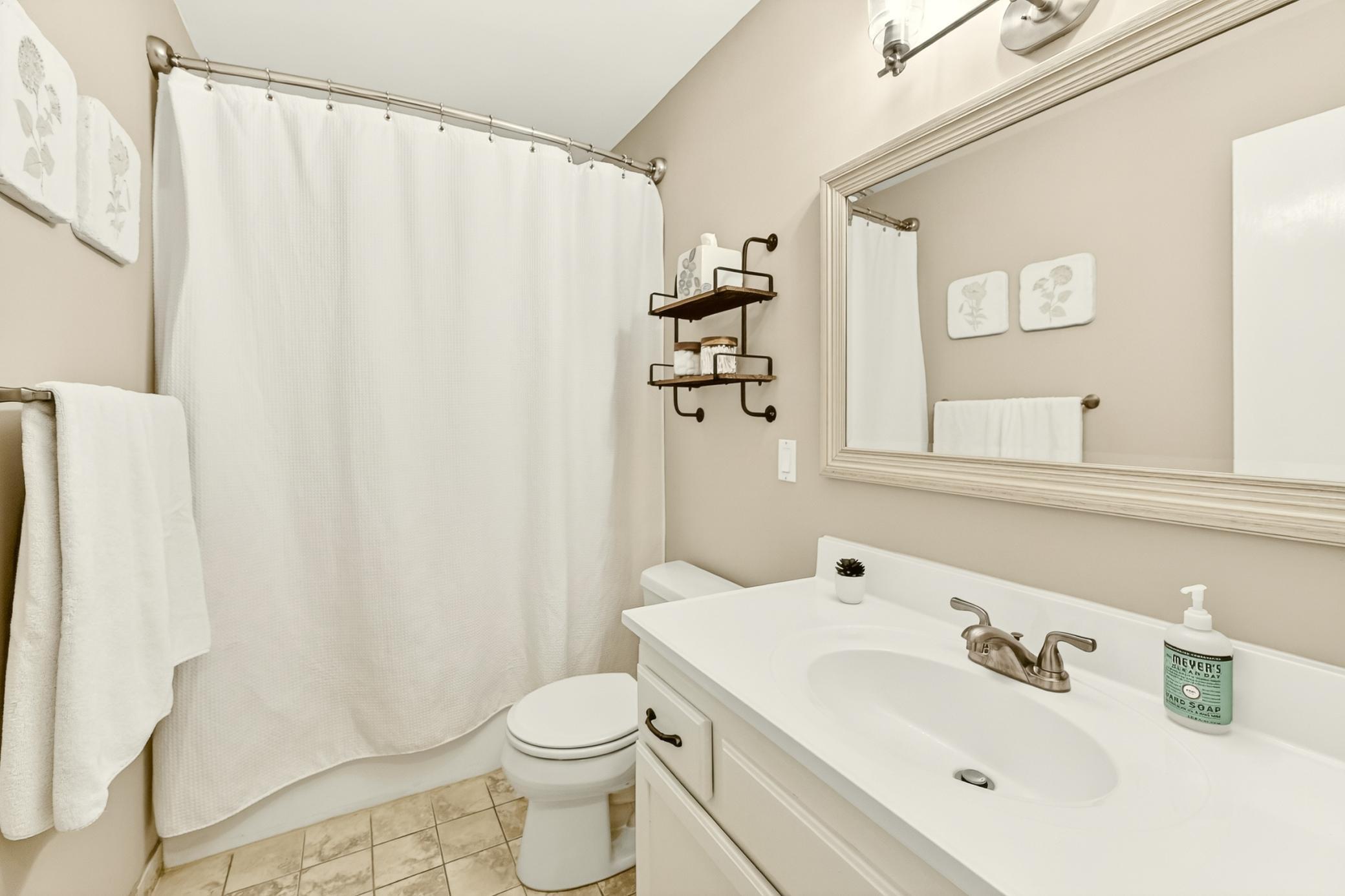 Main Floor Full Bath