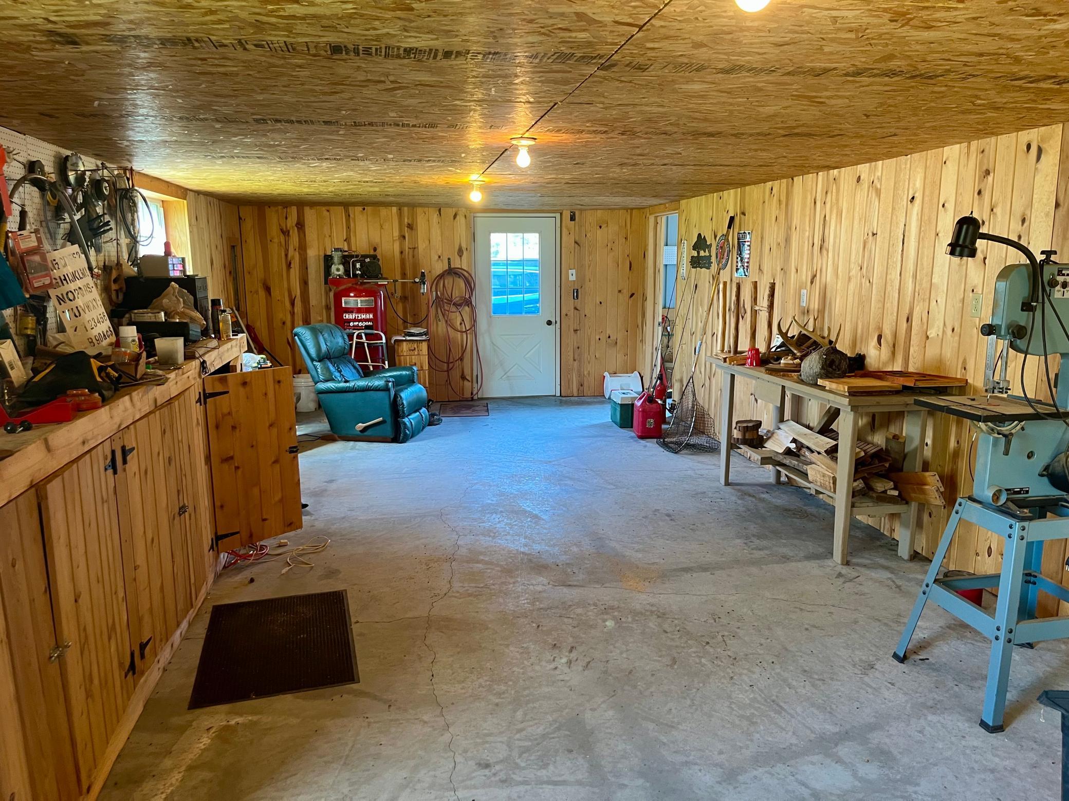 Heated wood shop Morton