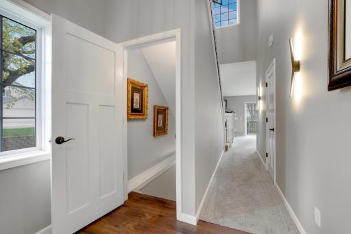 881 Kimberly Lane, Chanhassen, MN 55317