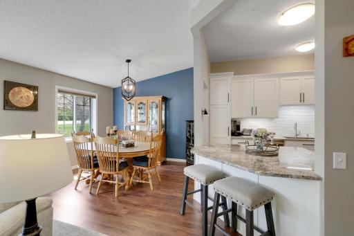 881 Kimberly Lane, Chanhassen, MN 55317
