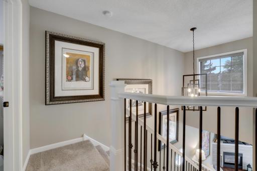 881 Kimberly Lane, Chanhassen, MN 55317