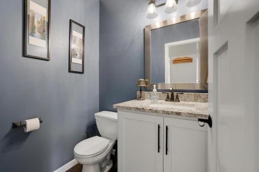 881 Kimberly Lane, Chanhassen, MN 55317