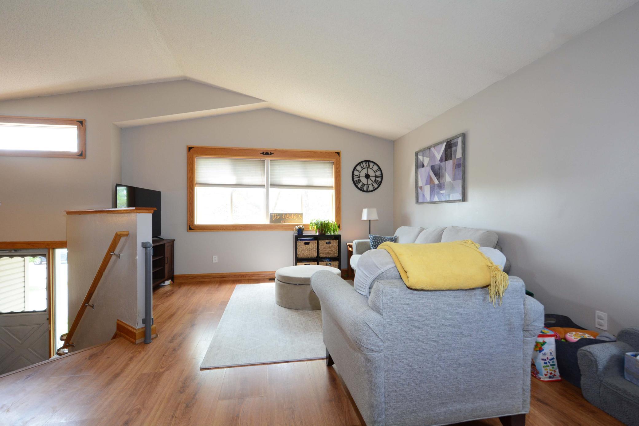4638 Pondview Circle 03.jpg