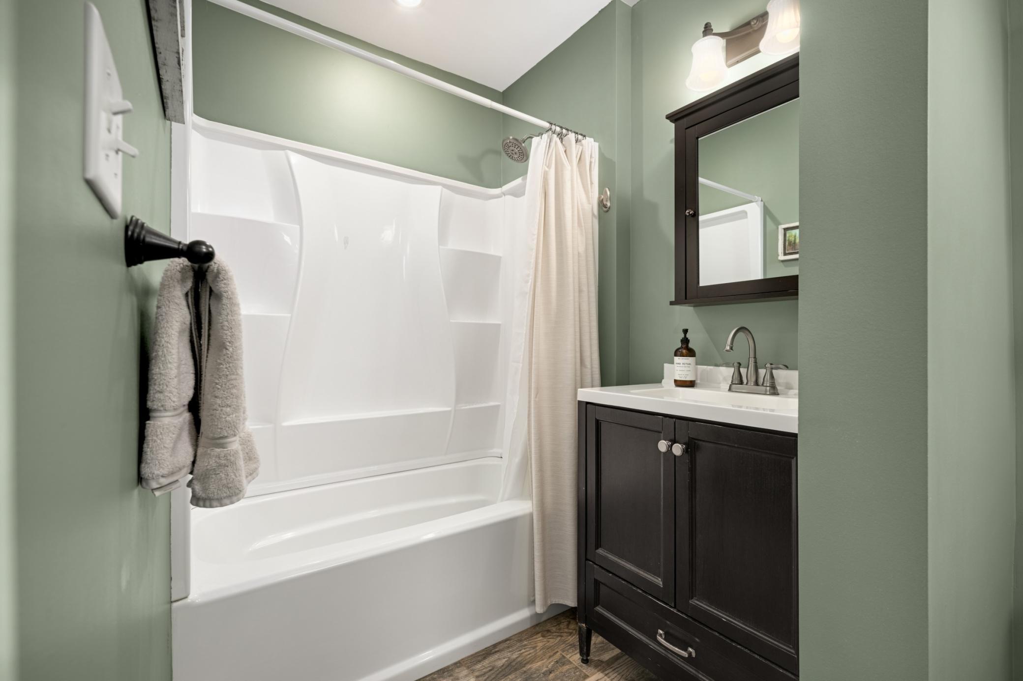 Main floor updated full bath