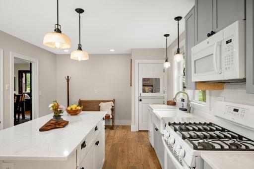 Updated kitchen that offers gas stove, and matte black hardware