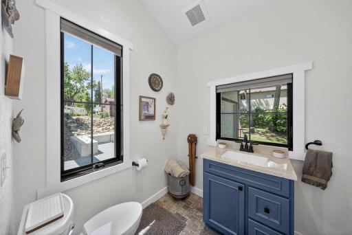 Main floor 3/4 bath