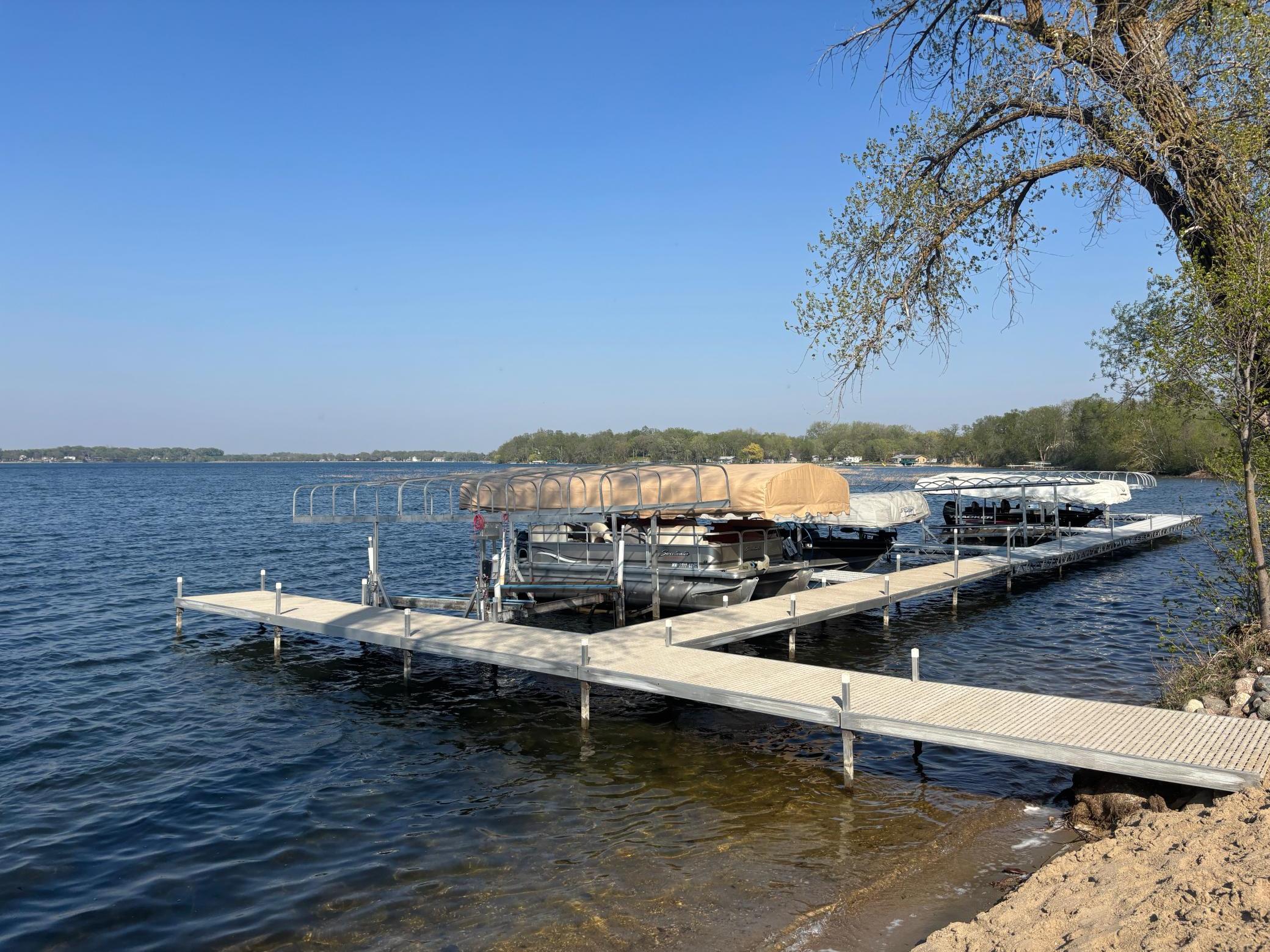 Dock with Dock Slip Opportunity on Ida