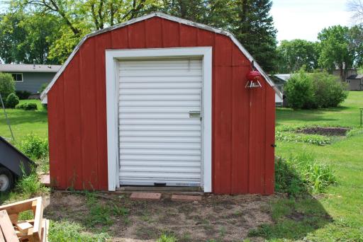 1524 N Park Street, Fairmont, MN 56031