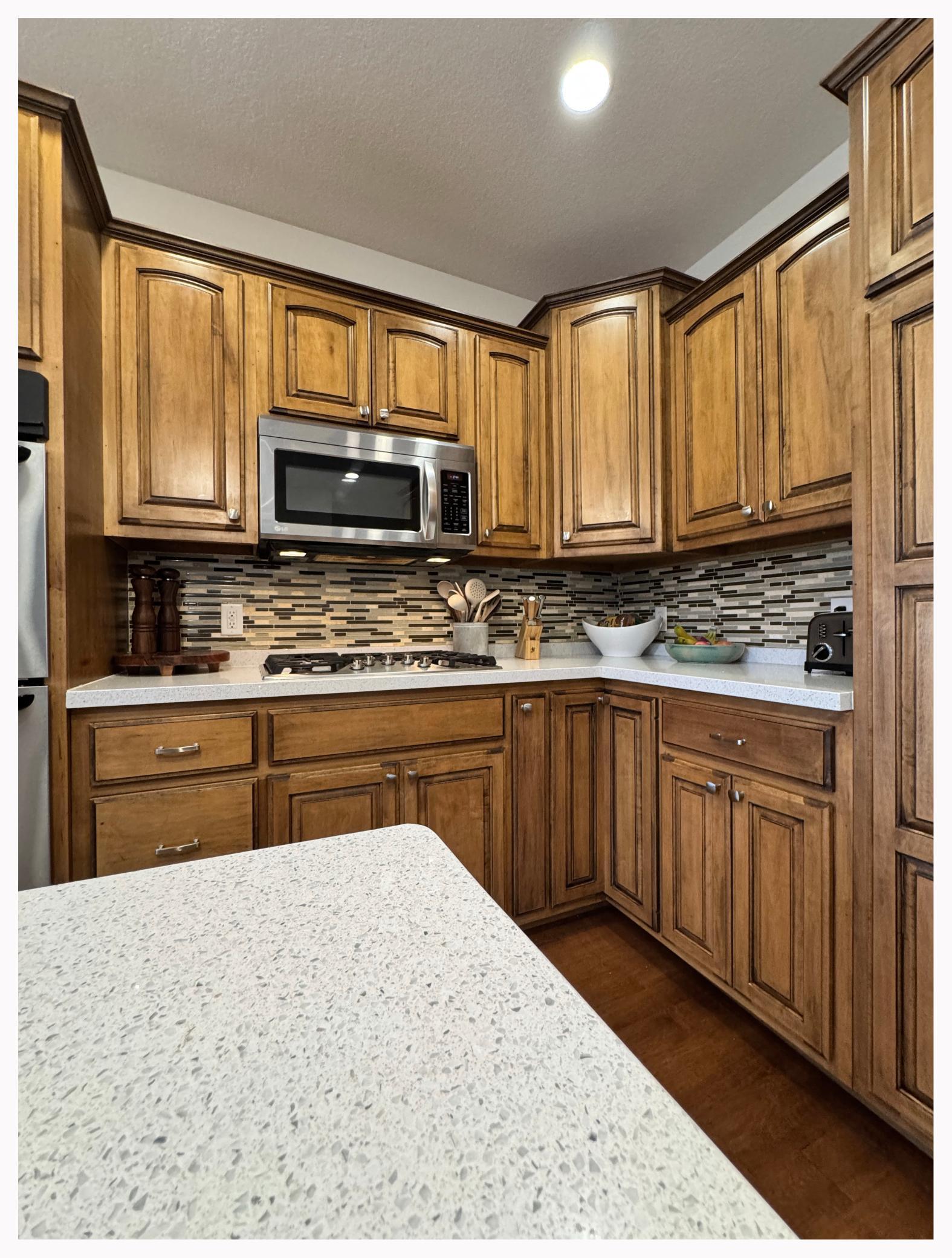Kitchen 2.jpg