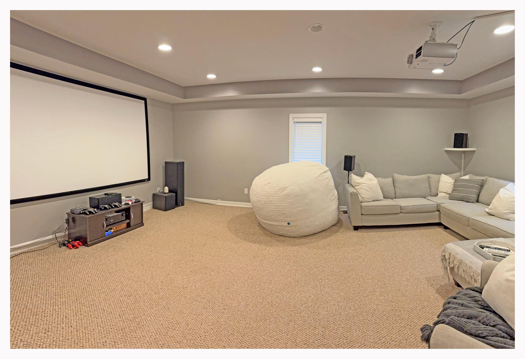 Family Room 2.jpg