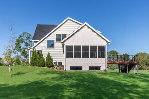1424 Fairacre Lane SW, Willmar, MN 56201