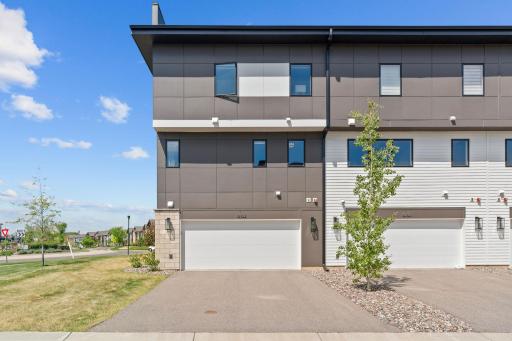 16162 Eagleview Drive, Lakeville, MN 55044
