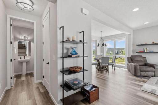16162 Eagleview Drive, Lakeville, MN 55044