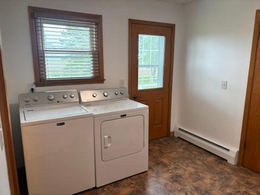 306 E 5th Street N, Truman, MN 56088