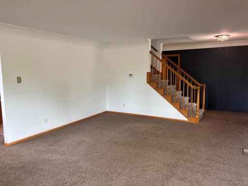 306 E 5th Street N, Truman, MN 56088