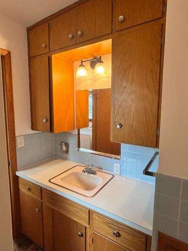 306 E 5th Street N, Truman, MN 56088