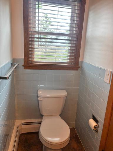 306 E 5th Street N, Truman, MN 56088