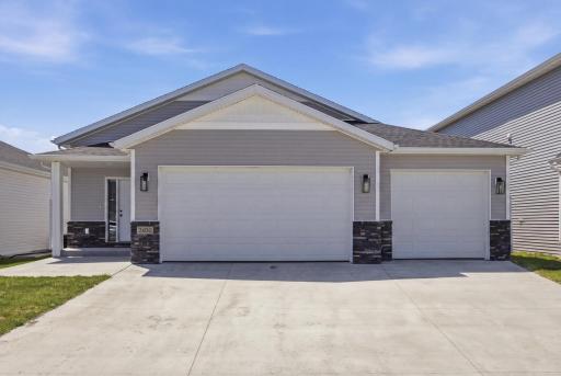 2600 74th Avenue S, Fargo, ND 58104