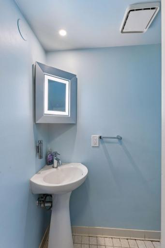 3680 Independence Avenue S, 10, Minneapolis, MN 55426