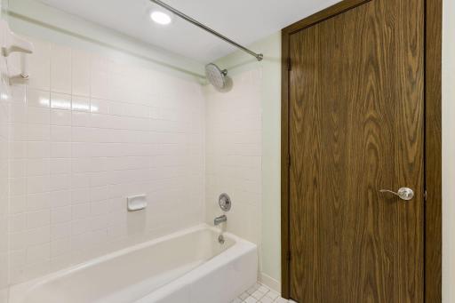 3680 Independence Avenue S, 10, Minneapolis, MN 55426