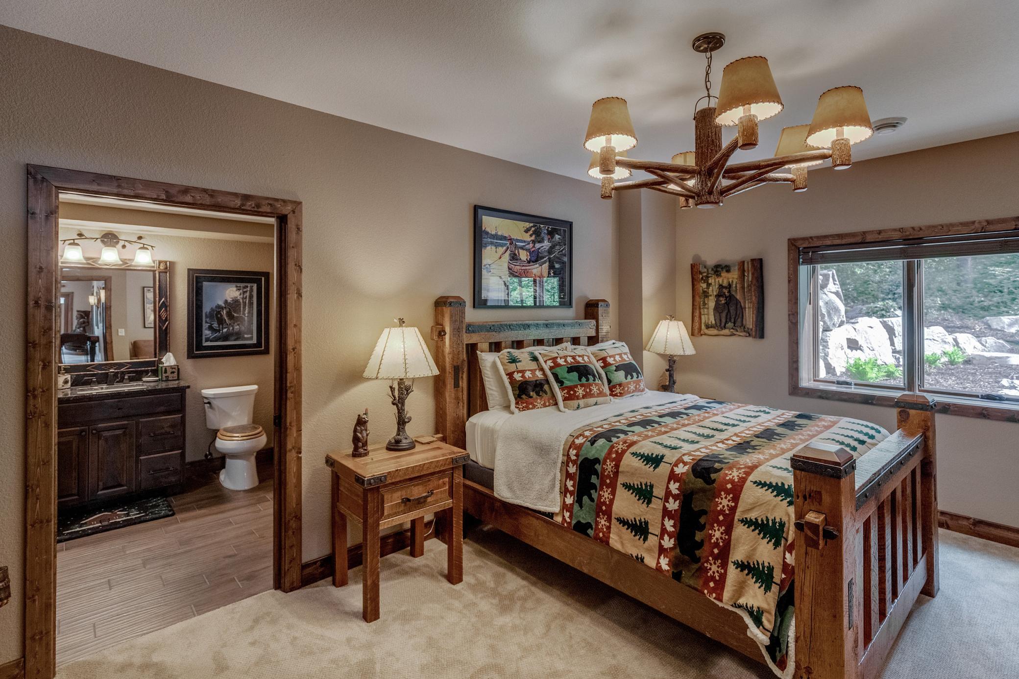 A cozy, versatile bedroom ready to meet your needs.
