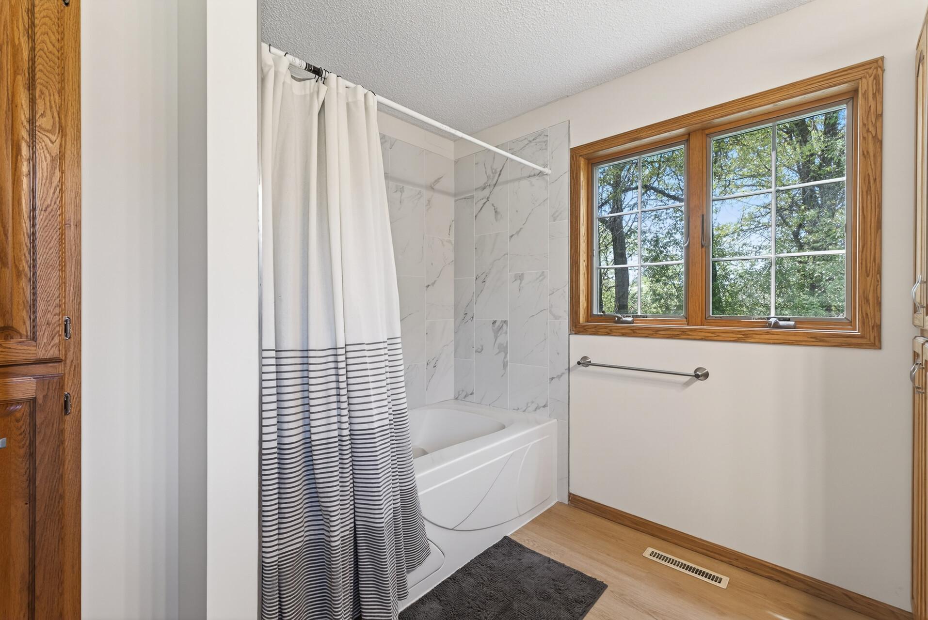 Relax in the jetted tub!