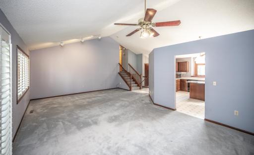 2508 Kennelly Place, Burnsville, MN 55337
