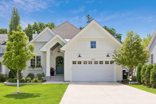 Outstanding newer construction, one level living home in Edinaâs Morningside neighborhood on a quiet street.