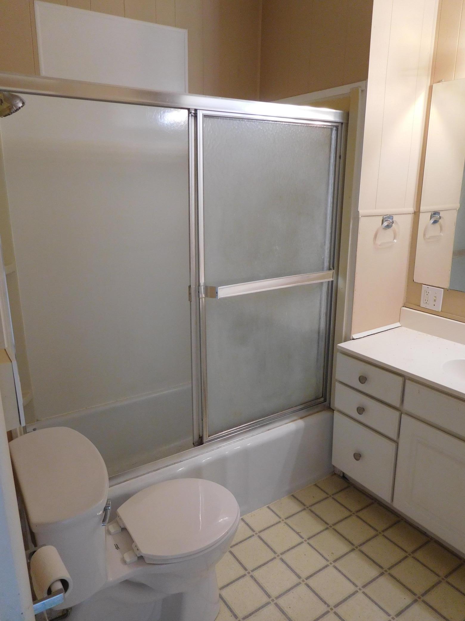 Main Floor Bathroom.JPG