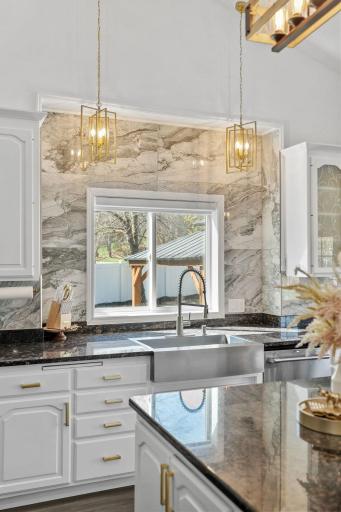 9154 Edinburgh Lane, Woodbury, MN 55125