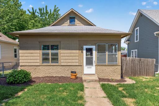 1041 Magnolia Avenue E, Saint Paul, MN 55106