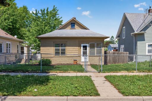 1041 Magnolia Avenue E, Saint Paul, MN 55106