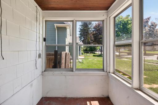 1041 Magnolia Avenue E, Saint Paul, MN 55106