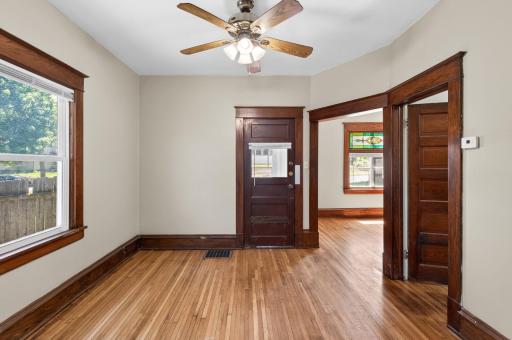 1041 Magnolia Avenue E, Saint Paul, MN 55106