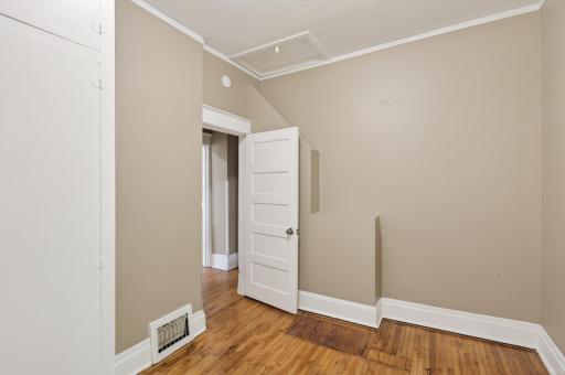 1041 Magnolia Avenue E, Saint Paul, MN 55106