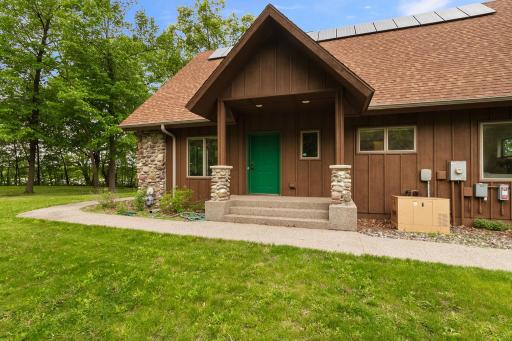 1-web-or-mls-37618 Sugar Maple Ln, Montgomery, MN_0001.jpg
