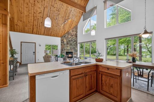 30-web-or-mls-37618 Sugar Maple Ln, Montgomery, MN_0030.jpg