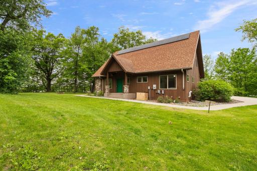 2-web-or-mls-37618 Sugar Maple Ln, Montgomery, MN_0002.jpg