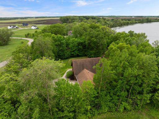 10-web-or-mls-37618 Sugar Maple Ln, Montgomery, MN_0010.jpg