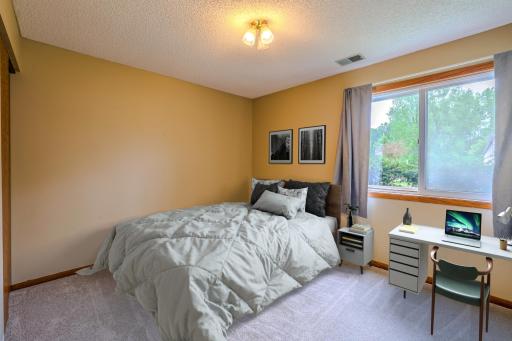 1225_Ferndale_St_N_Maplewood_DR0A5176-HDR_23-05-26_08_16.jpg