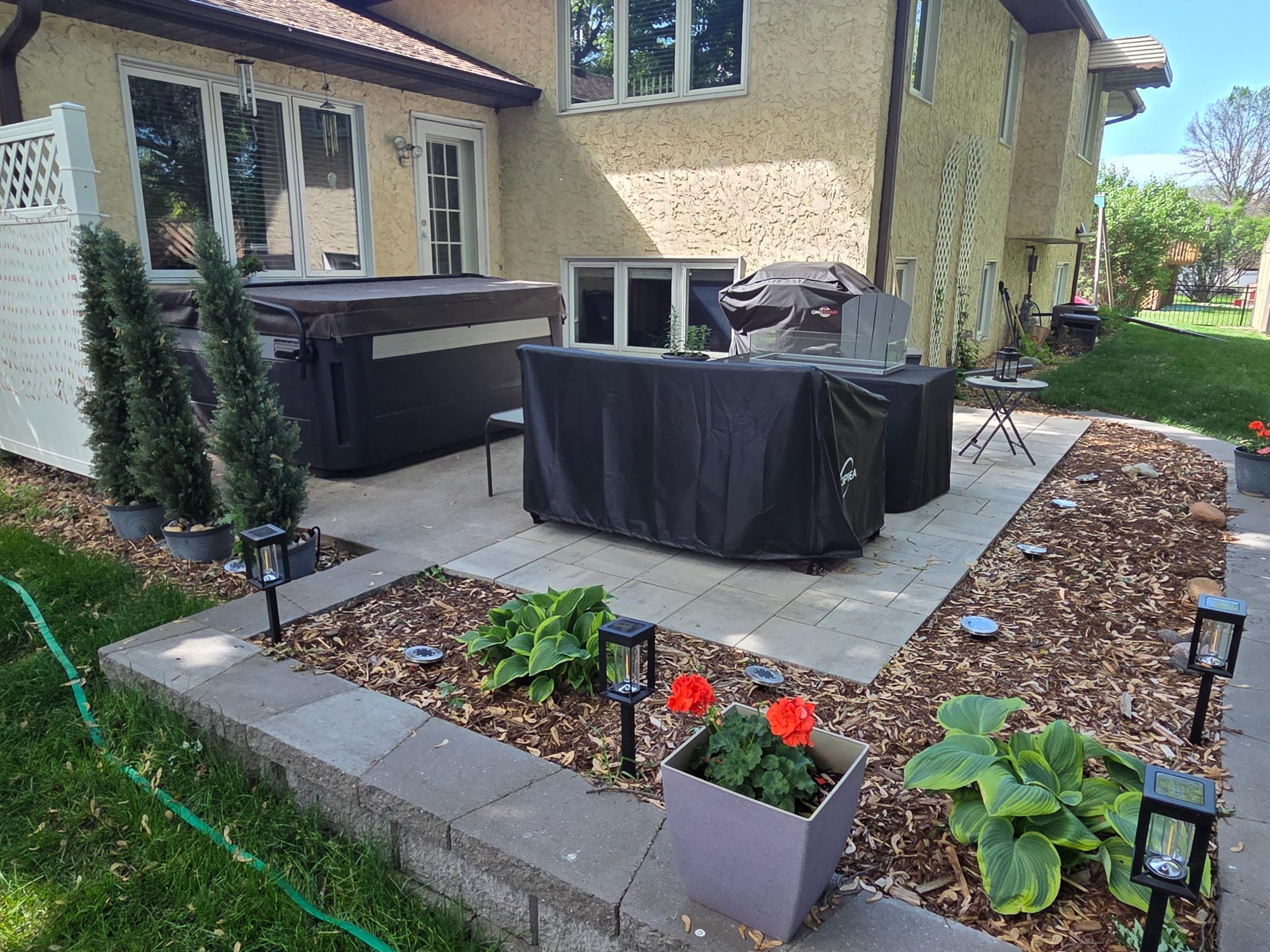 Large 19 x 17 Back Patio Off Newer 4 Season 16 x 14 Porch