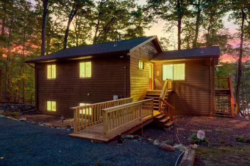 This year round cabin in nicely nestled in the woods.