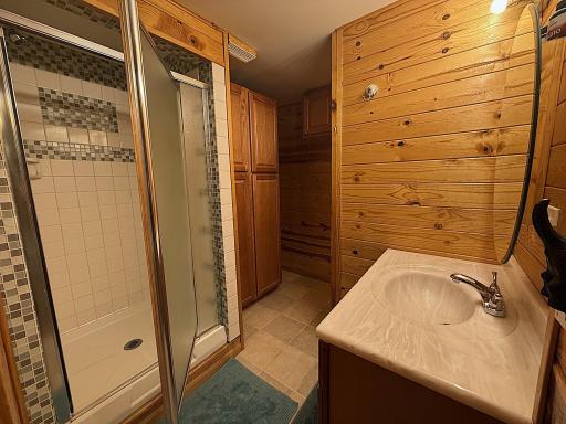 104 6th Street SE, Bemidji, MN 56601