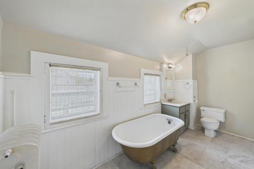 1152 Ross Avenue, Saint Paul, MN 55106